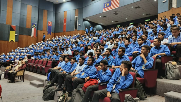 Taklimat Ilmu Bersama Bank Islam - Ancaman Jenayah Siber